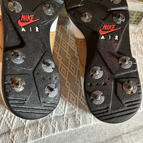 NIKE AIR GOLF SHOES # 950204- White w/Tan Saddle - Women’s Size 6.5. Metal spike - Picture 9 of 11